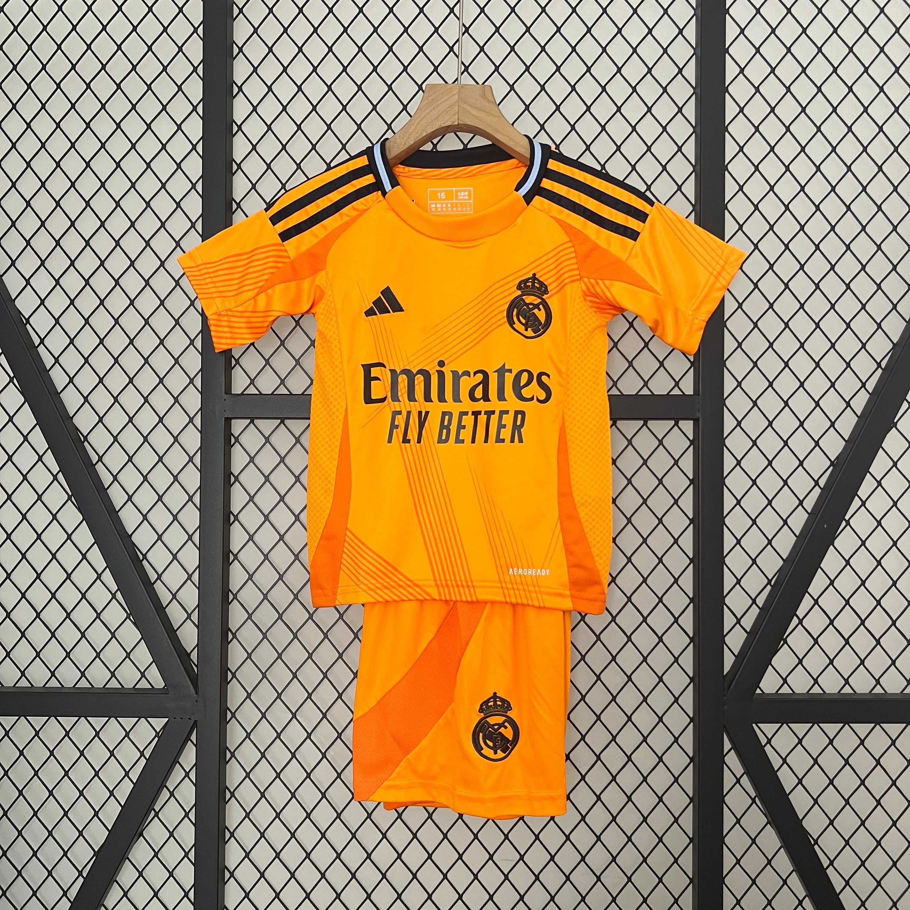 Conjunto Infantil Real Madrid Away 24/25