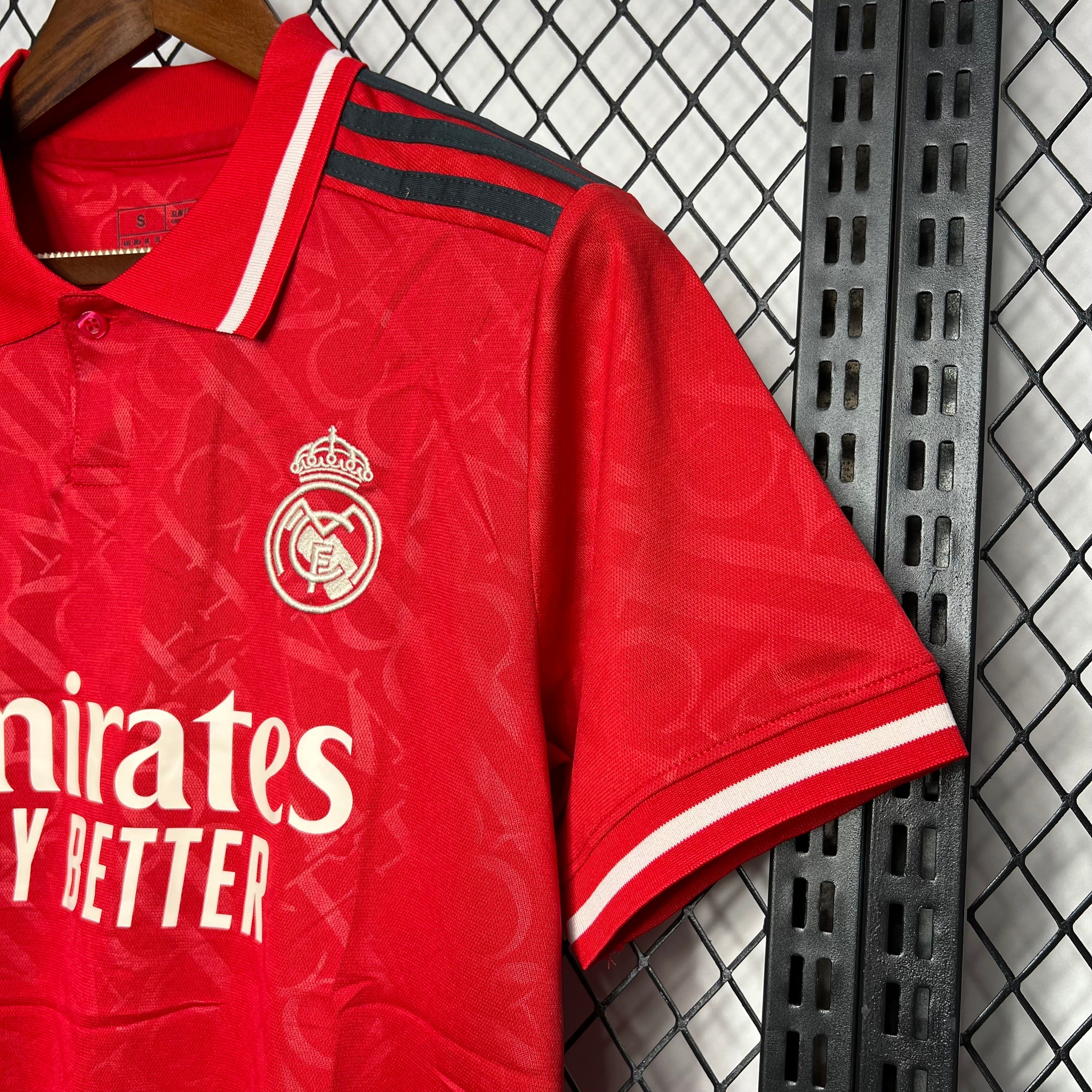 Camisa Real Madrid Vermelha 24/25 - Torcedor Masculina Lançamento