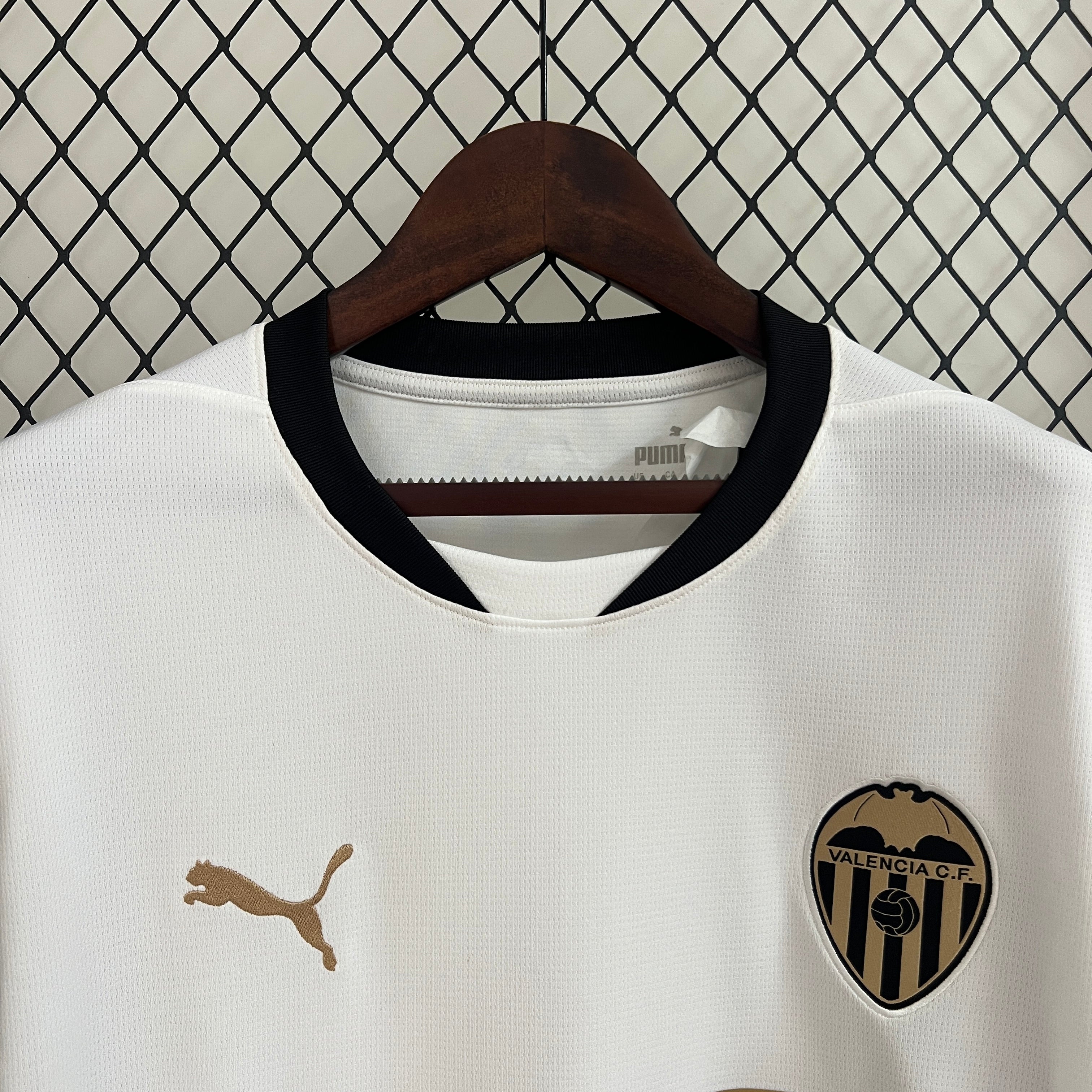 Camisa Valencia Home 24/25 - Versão Torcedor