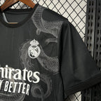 Camisa Real Madrid Edição Especial Preta 24/25 - Torcedor Masculina Lançamento