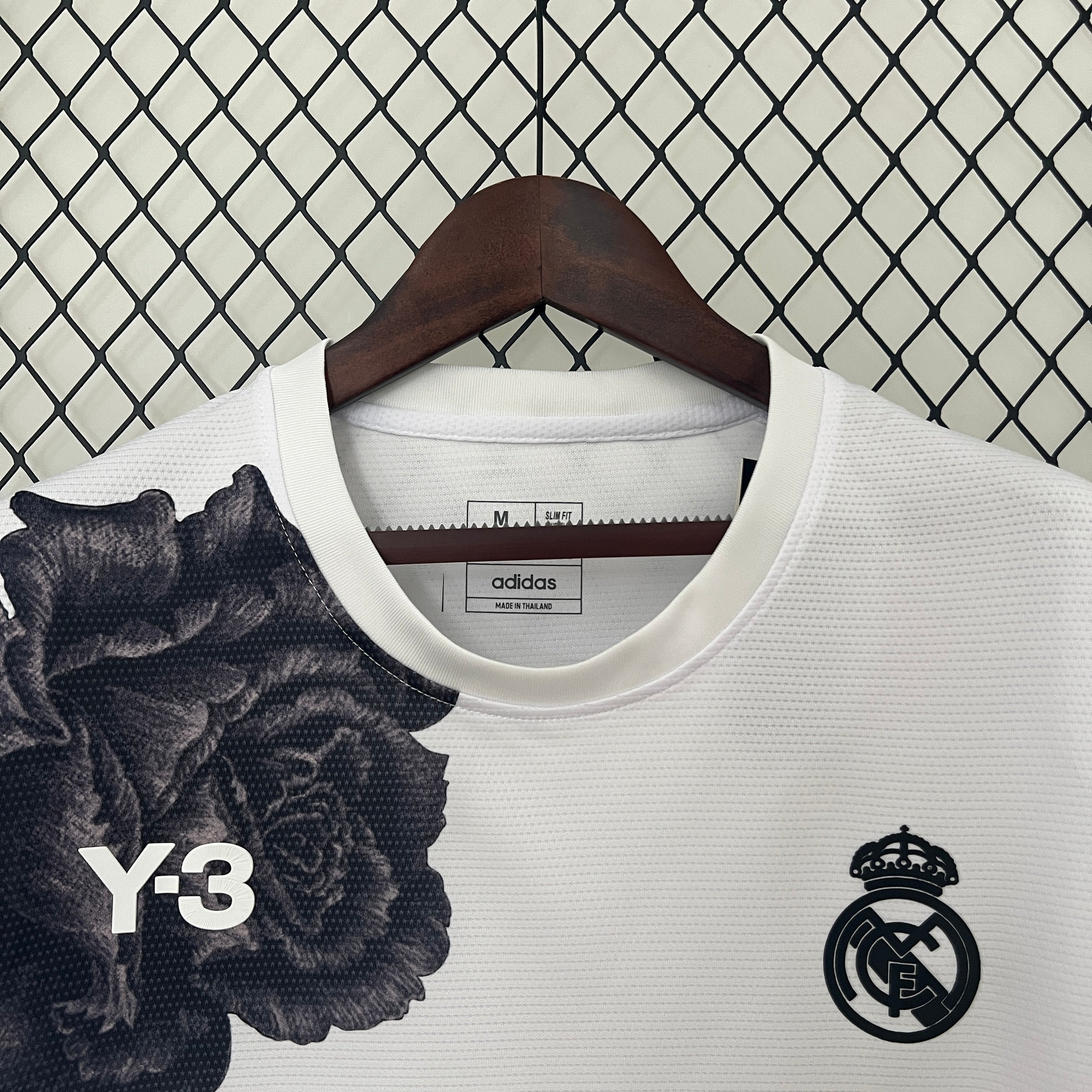 Camisa Real Madrid Y3 24/25 - Torcedor Masculina Lançamento