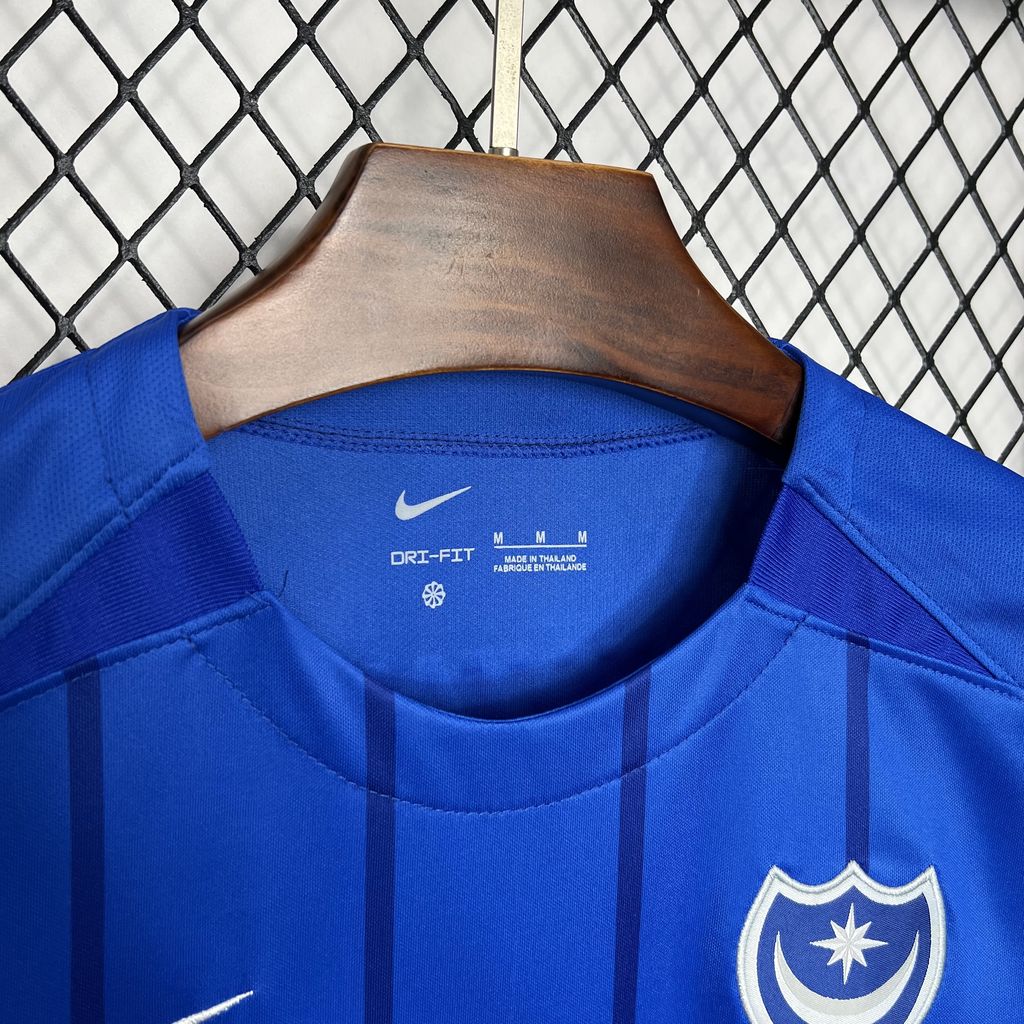 Camisa Portsmouth Home 24/25 - Torcedor Masculina Lançamento