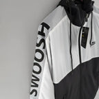 Jaqueta Corta Vento Swoosh - Branco/Preto