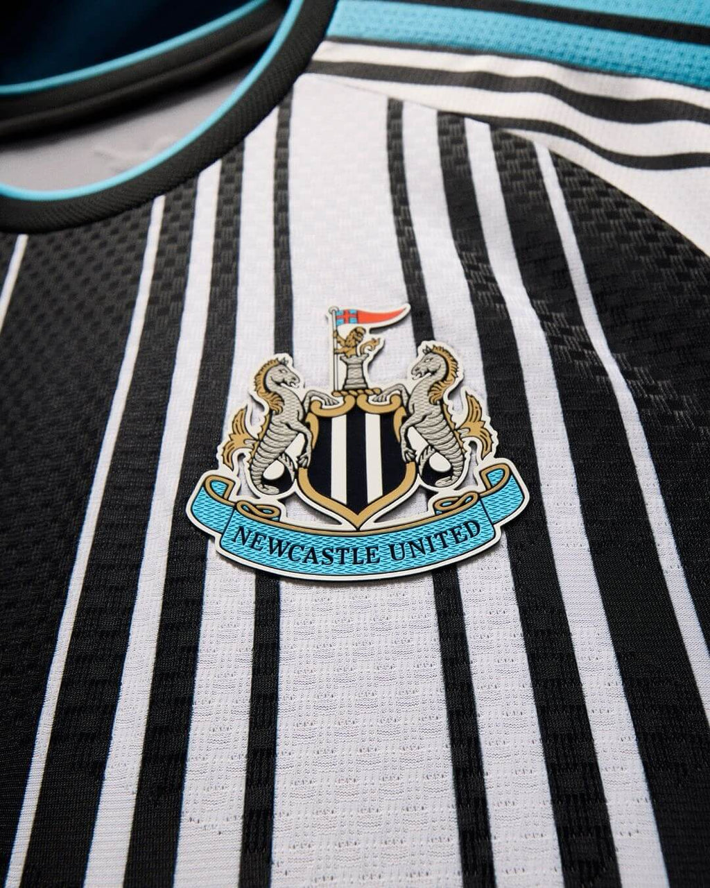 Camisa do Newcastle United 26-27 lançamento