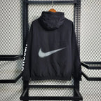 Jaqueta Corta Vento Swoosh - Preto