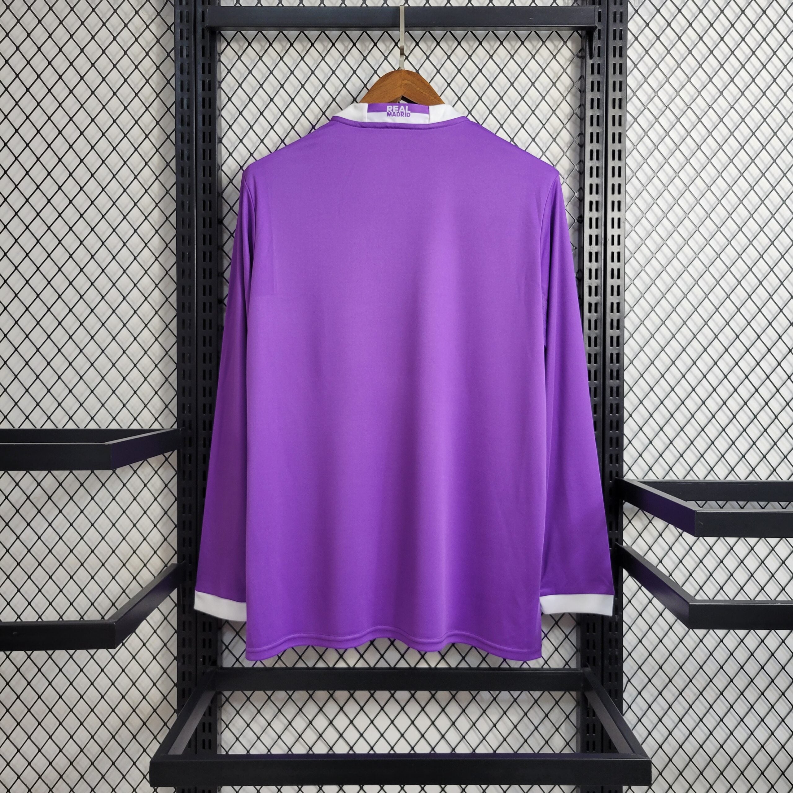 Camisa Retrô Real Madrid II Away 2016/17 Masculino Roxo