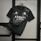 Camisa Real Madrid Edição Especial Preta 24/25 - Torcedor Masculina Lançamento