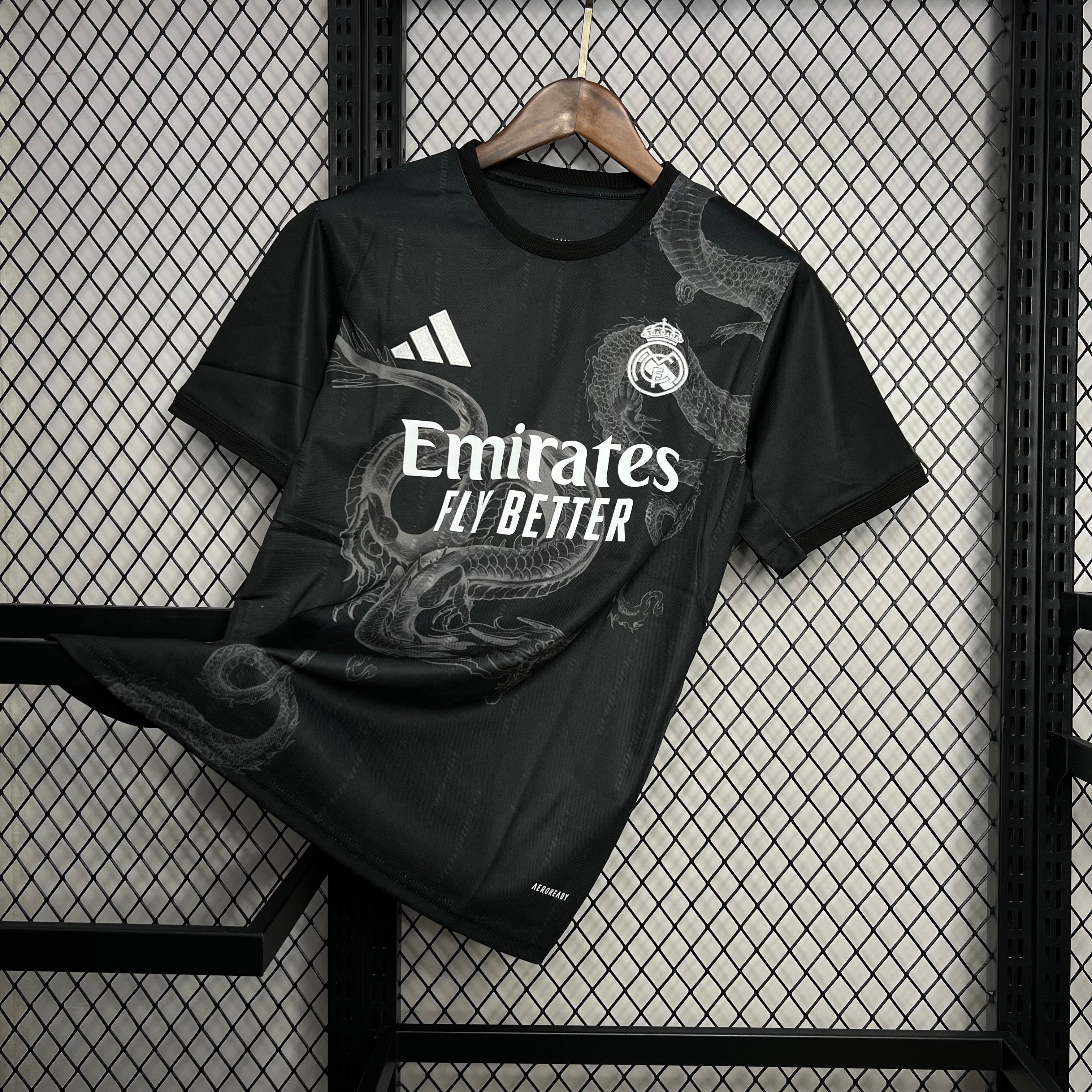 Camisa Real Madrid Edição Especial Preta 24/25 - Torcedor Masculina Lançamento