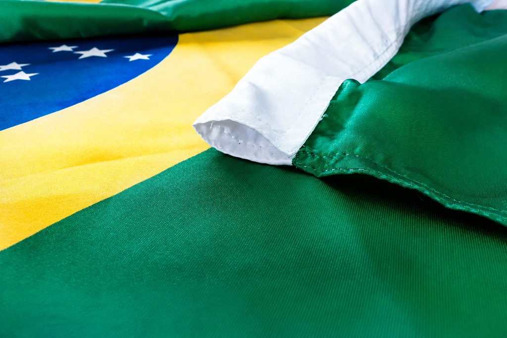 Bandeira Do Brasil (1,50 X 0,90) Grande Leve Copa do Mundo