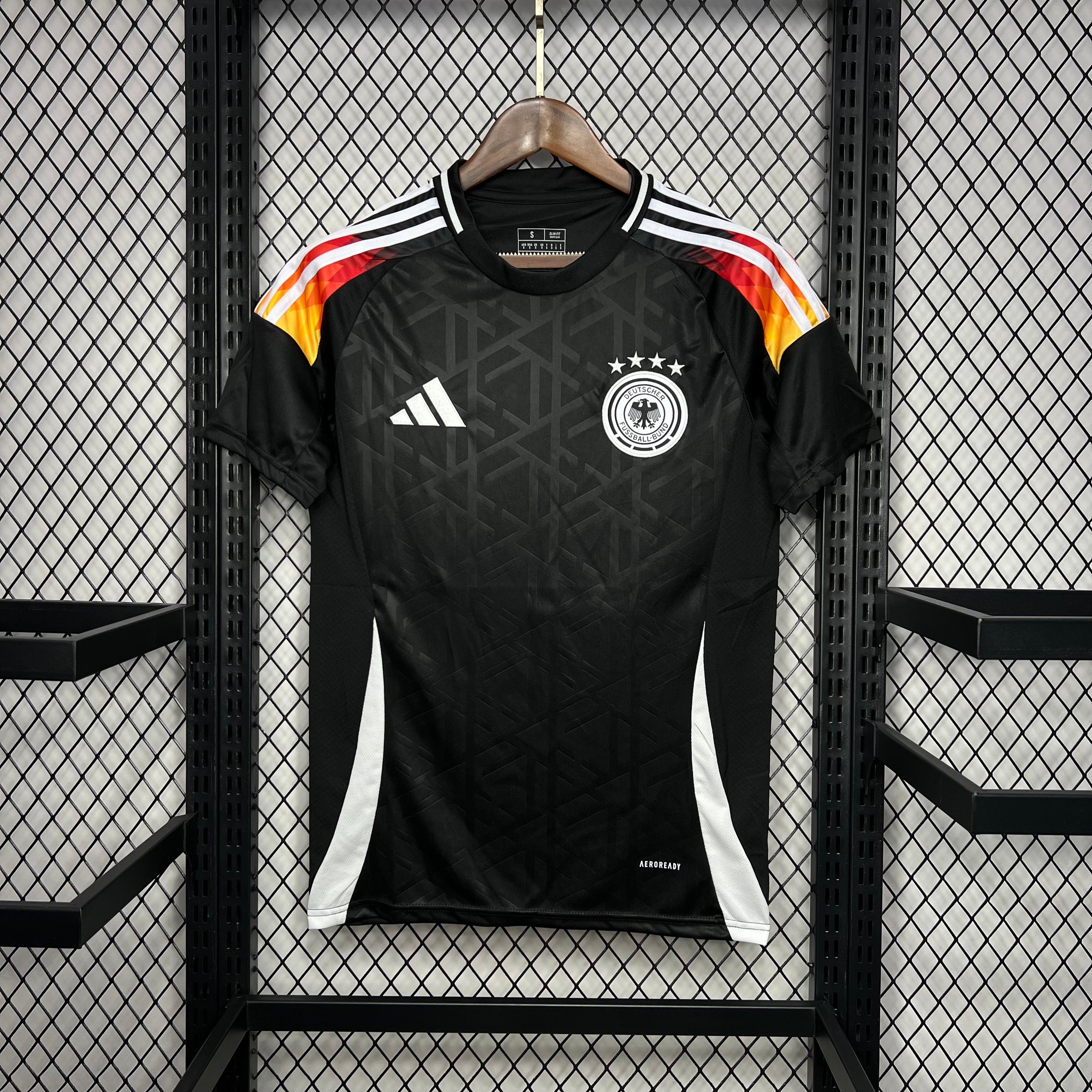 Camisa Alemanha Pré-Jogo 24/25 - Torcedor Masculina