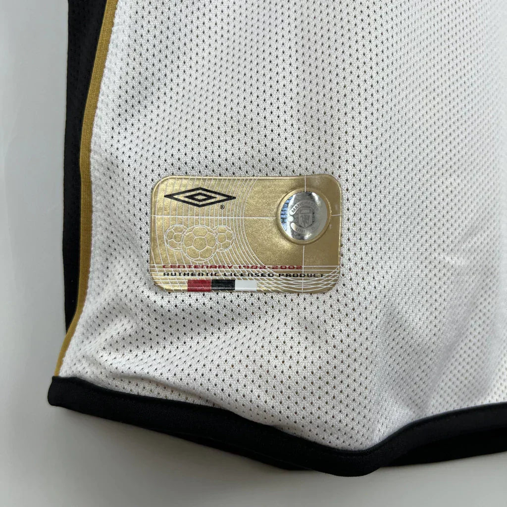 Camisa Dupla Face Retrô Manchester United 2001/02 100 Anos Masculina Branca e Preta ou Dourada