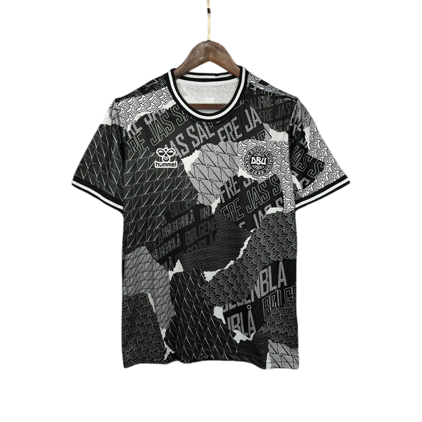 Camisa Dinamarca Pré-Jogo 24/25 - Torcedor Masculina Lançamento