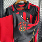 Camisa Retrô Milan I Home 2006/07 Masculino Manga Longa Vermelho e Preto