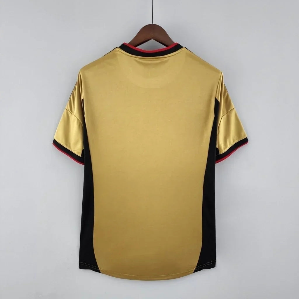 Camisa Retrô Milan III Third 2013/14 Masculino Dourado