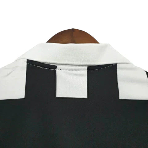 Camisa Juventus Retrô 2011/2012 Preta e Branca